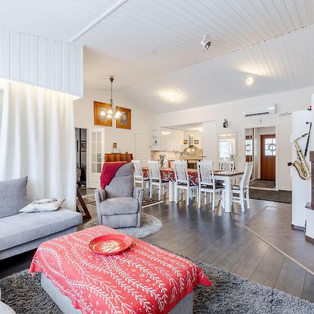 Riverside Home For Families - Beautiful House Near Santa Claus Village 로바니에미 외부 사진